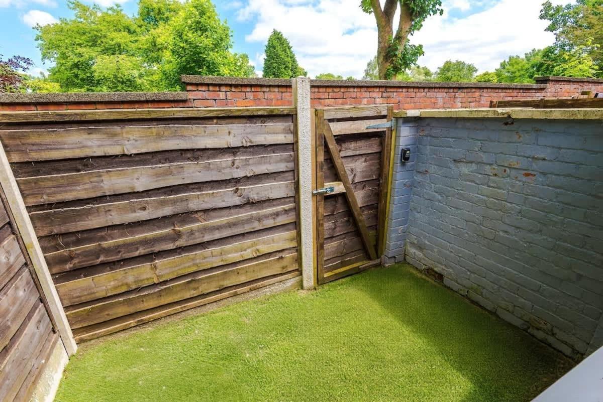 Manchester - Terraced Cottage Екстериор снимка