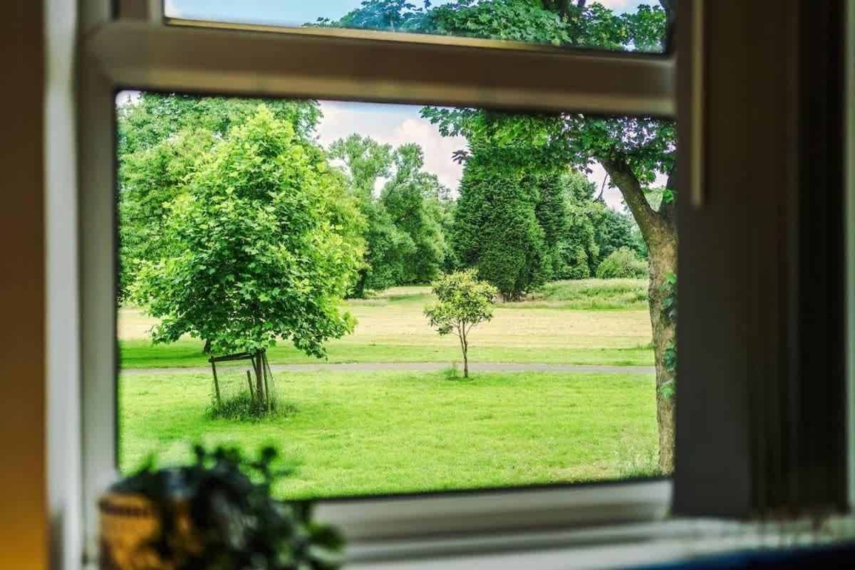 Manchester - Terraced Cottage Екстериор снимка