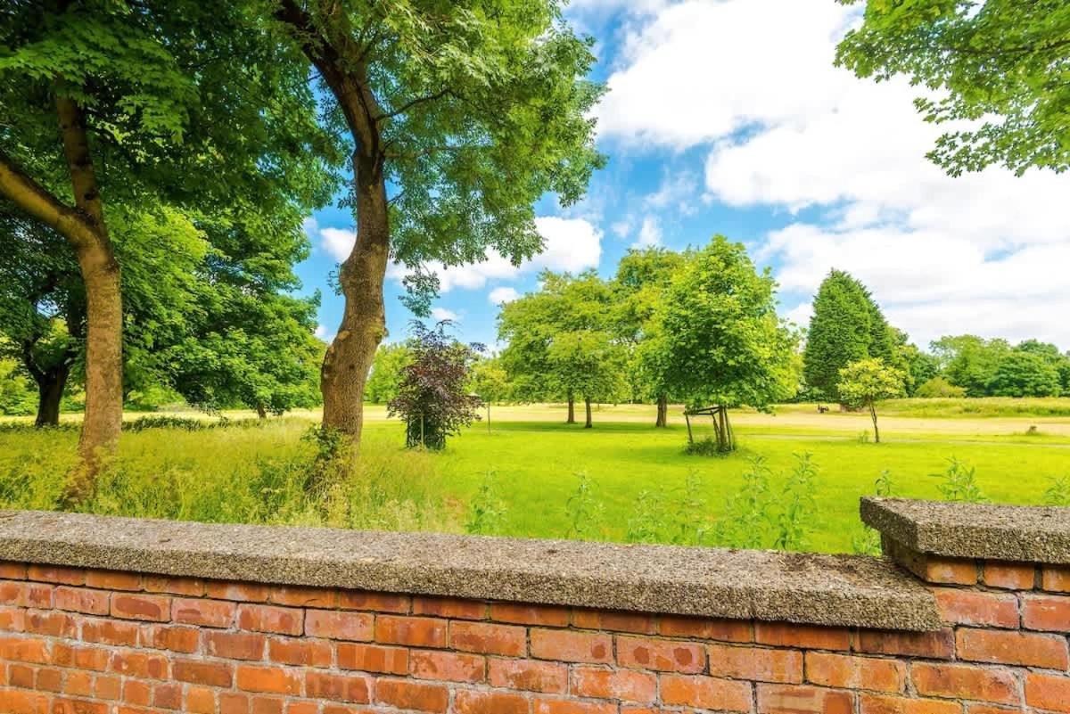 Manchester - Terraced Cottage Екстериор снимка